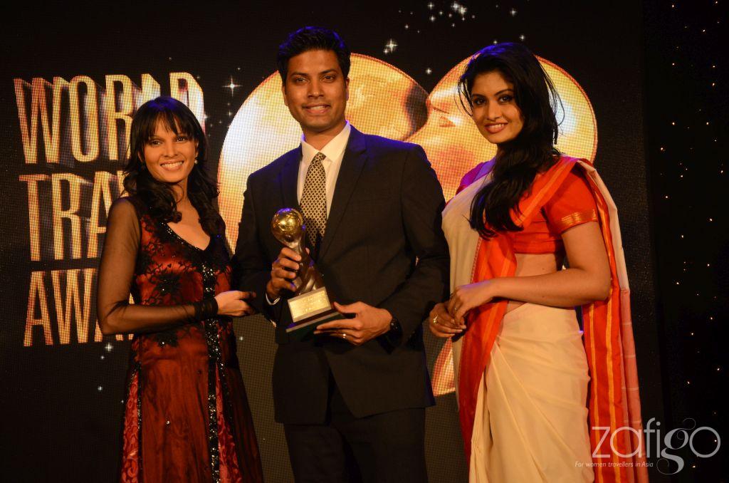 Mittu Chandilya, CEO of AirAsia India, received the award on behalf of the airline. - WTA image