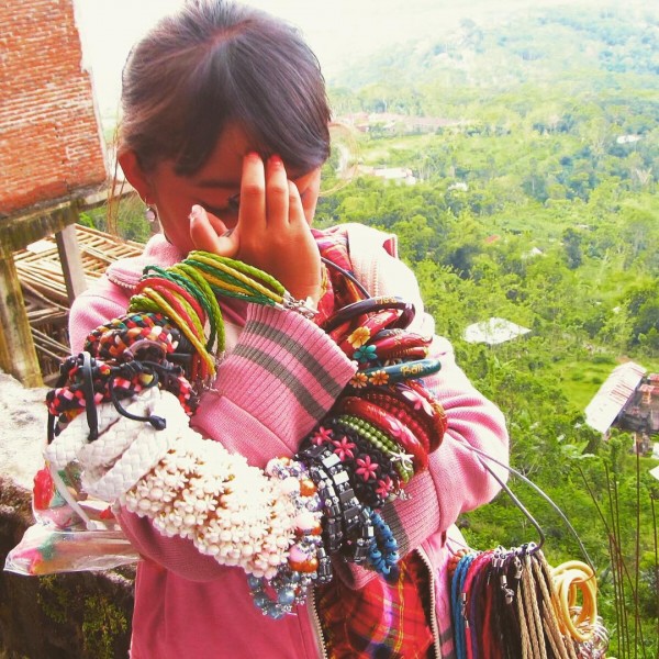 safiza.yusof_The little peddler girl at Penelokan, Kintamani.