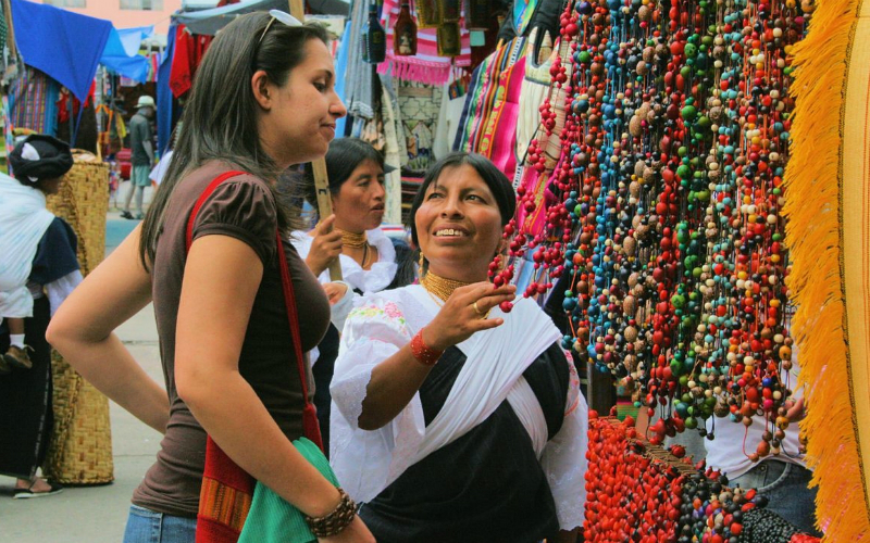 India_WomanVendor_TopIndiaTravel