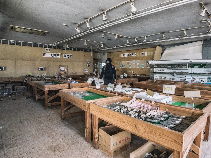 "In the [vegetable] shop. It smells like dead flower here (Pic credit: Keow Lee Loong Photography)