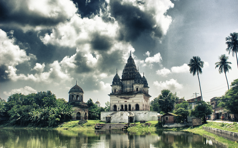 Shiva Temple, Puthia is a part of Puthia Temple Complex in Rajshahi, Bangladesh. (Pic credit: Nasir Khan/flickr)