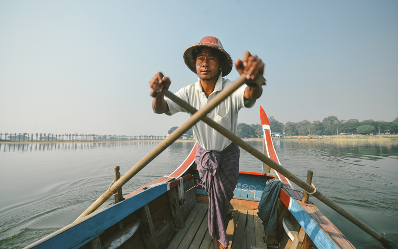A boatman in Mandalay, Myanmar (Pic credit: Eddy Milfort/Flickr)