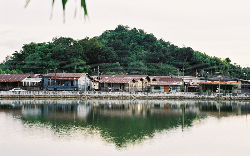 Kampung Ayer was once called the "Venice of the East" (Photo credit: whitecat sg/Flickr)
