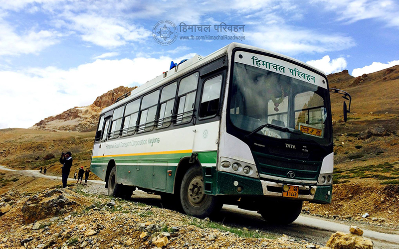 Besides the scheduled halts, the bus stops for sightseeing at many points as well. (Pic credit: Himachal Parivahan - HRTC)