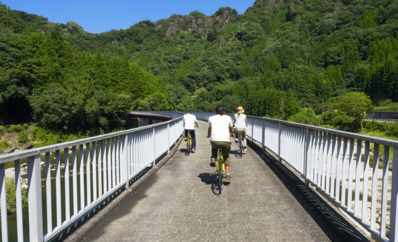 Oita Hot Spring Tour - Yabakei_bike_bridge
