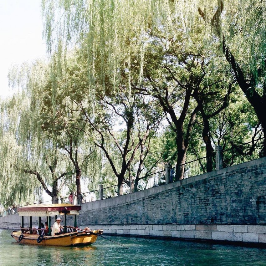 Beihai Park, China (Photo credit: @lydiastenflo) 