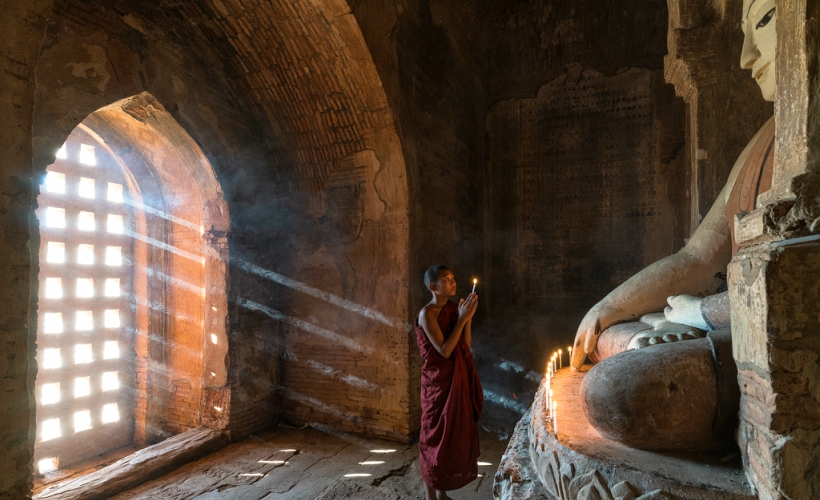 If you time things just right, you can get amazing light entering some of the temples in Bagan. (Photo Credit: Flickr/Aaron Holquin)