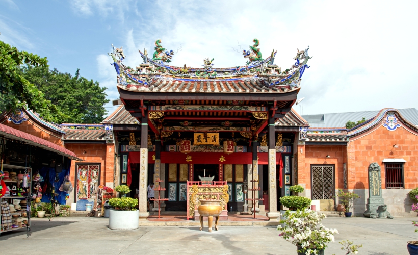 The Penang Snake Temple is perhaps the only one of its kind in the world (Photo Credit: Flickr / Christian H.)