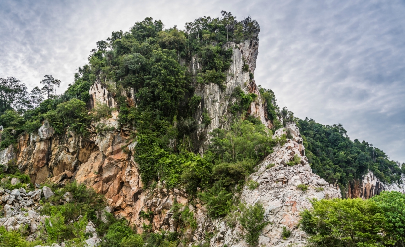Limestone Hills at Gunung Lang Recreational Park, Ipoh, Perak, Malaysia. (Photo Credit: Flickr /  Jim Kuan)