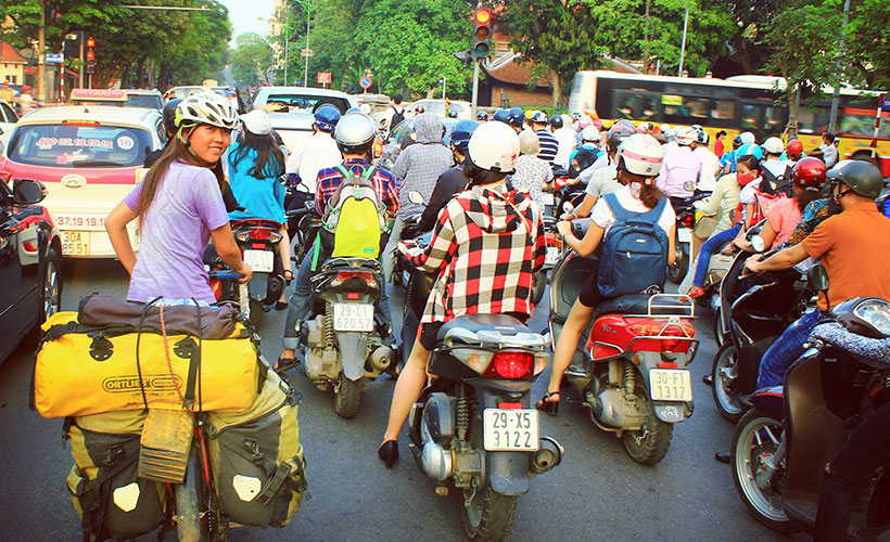 Tackling the chaotic streets of Hanoi, Vietnam is no mean feat but Jin takes it in her stride. 