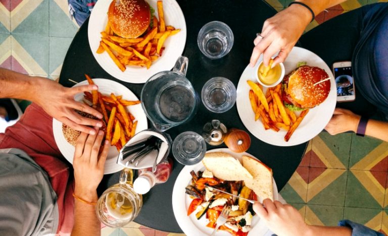 Balancing Food And Fitness While On Vacation