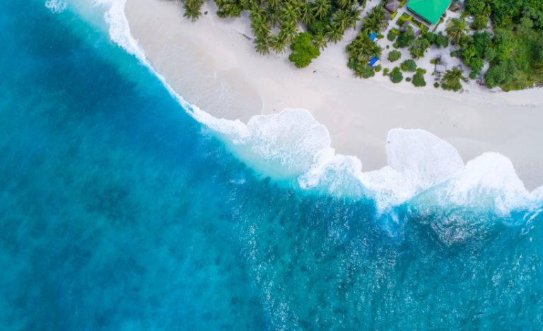 Paradise Island of Boracay Re-Opens for Tourists