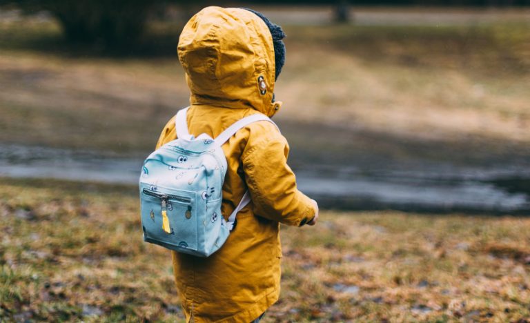 15 Essential Tips For Travelling With Children