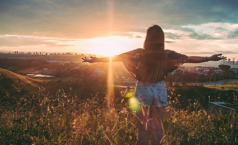 How To Stay Safe When Travelling Solo