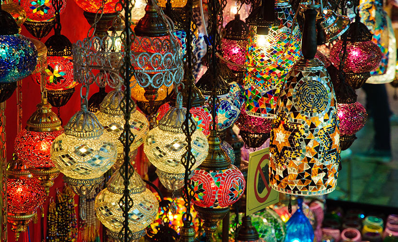 The dying art of bargaining in Istanbul's Grand Bazaar