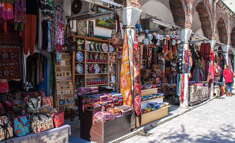 Grand Bazaar Guide : Orientation, Bargaining, Shopping, Eating