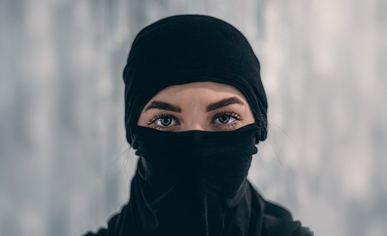Saudi Arabia Expands Women’s Rights To Independent Travel