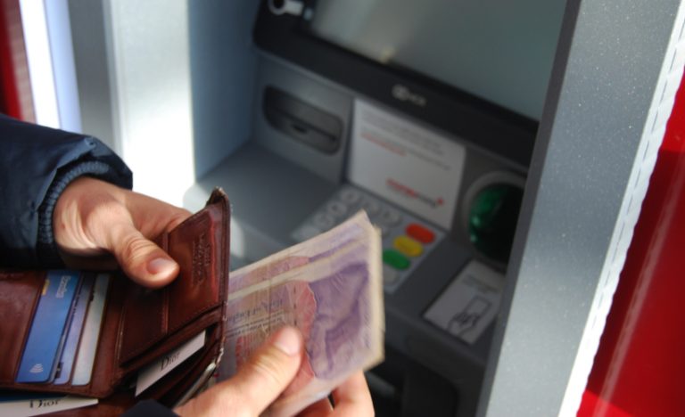 Card vs. Cash: Which Travel Money Option Should You Take?