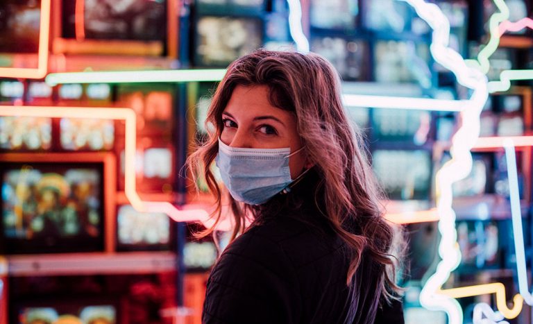 7 Tips To Protect Your Health While Travelling