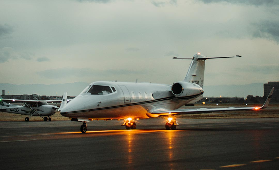 Features To Look For When Flying In Luxury With Private Charters