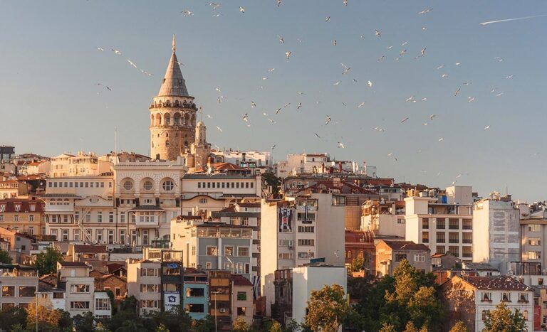 8 Money-Saving Tips When Travelling To & Within Türkiye