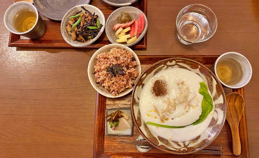 Vegan miso soup at Horie Hakkodo