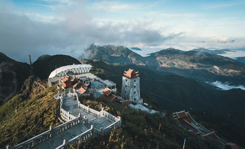 Ascend the ‘Roof of Indochina’