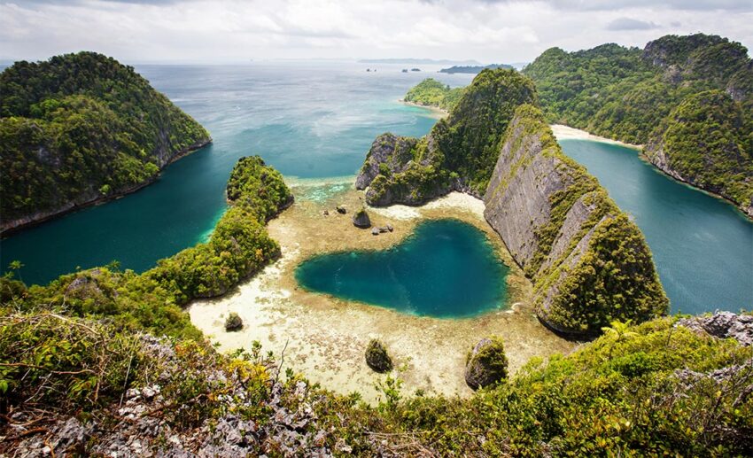 1. Raja Ampat Islands, Indonesia