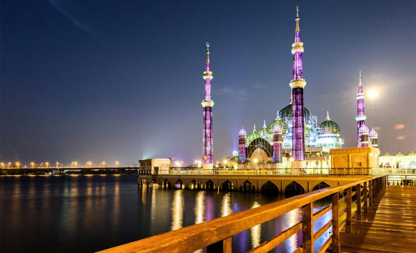 he Crystal Mosque (Masjid Kristal), made of steel, glass, and crystal on Wan Man island in Kuala Terengganu, Malaysia.