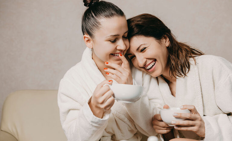 Meaningful Mother–Daughter Activities That Create Lifelong Memories At Home Or While Travelling